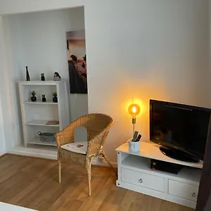  Apartamento Aux Deux Colombes Avec Balcon Et Garage Francia